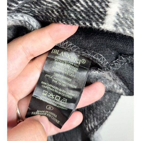 Blank NYC Flannel Jacket Size Small Gray Tie Front Black Buttoned Long Sleeve - Picture 10 of 10